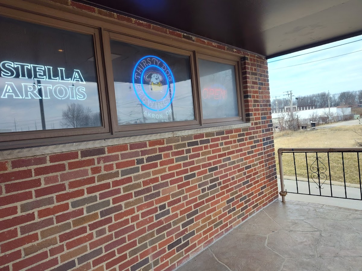 Whistle Stop Tavern - Photo 6