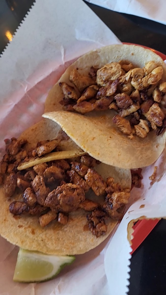 Tacos N Beer taqueria - Photo 1
