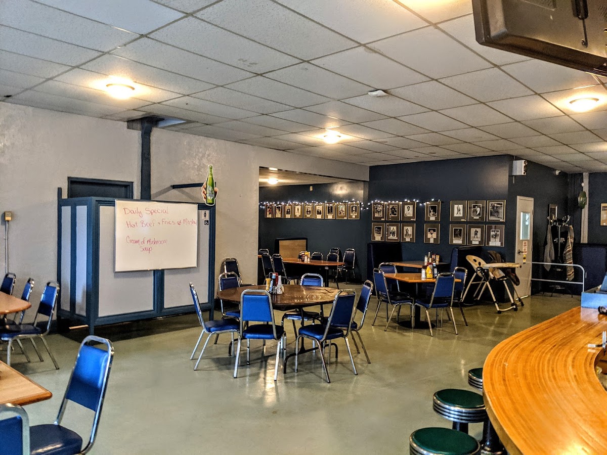 McIntyre Coffee Shop - Photo 3