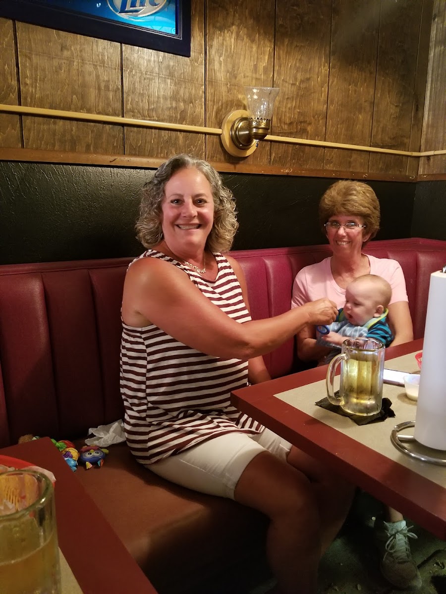 Ray's Tavern - Photo 4