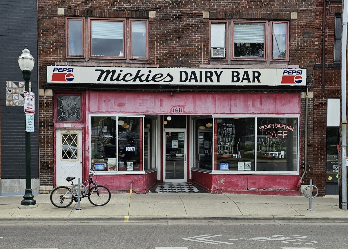 Mickies Dairy Bar - Photo 1