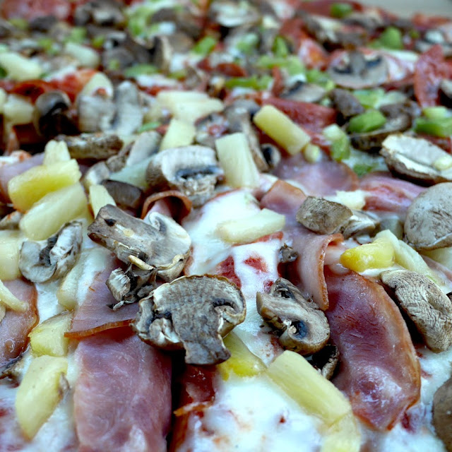 Hawaiian Pizza
