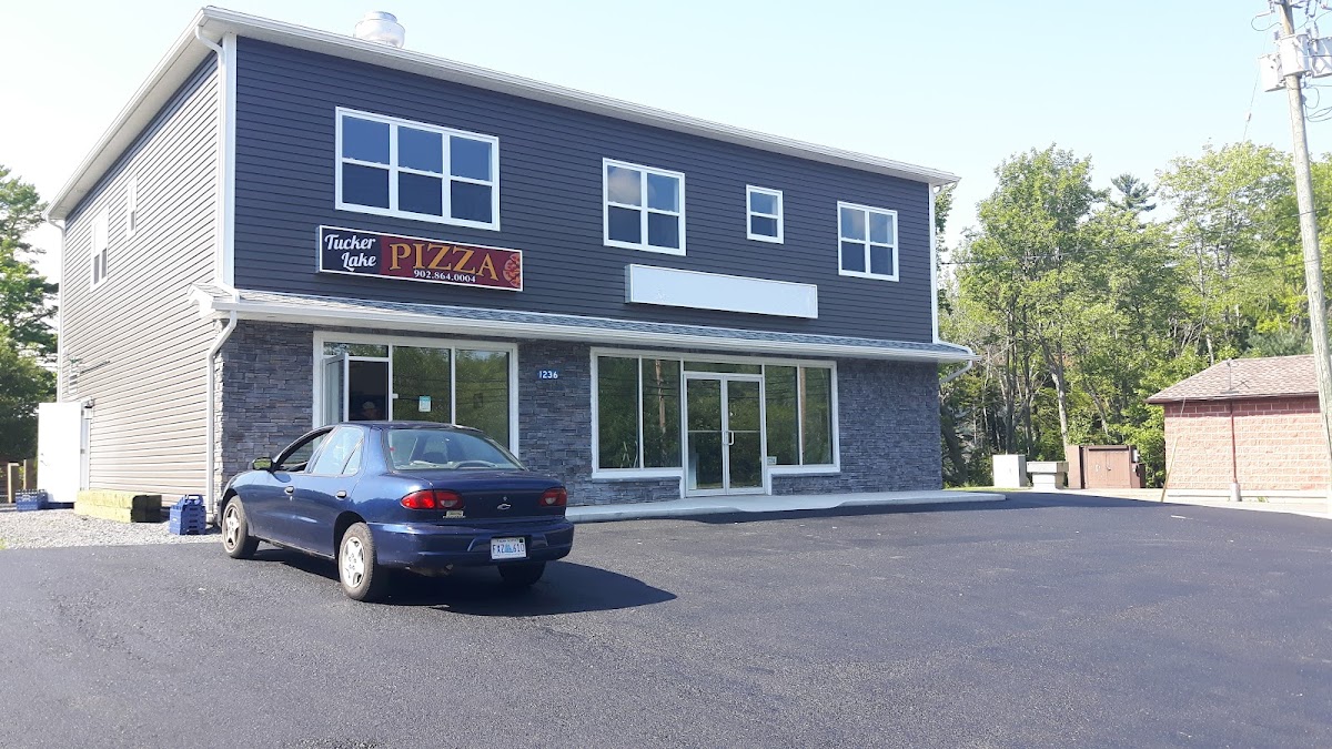 Tucker Lake Pizza - Photo 1