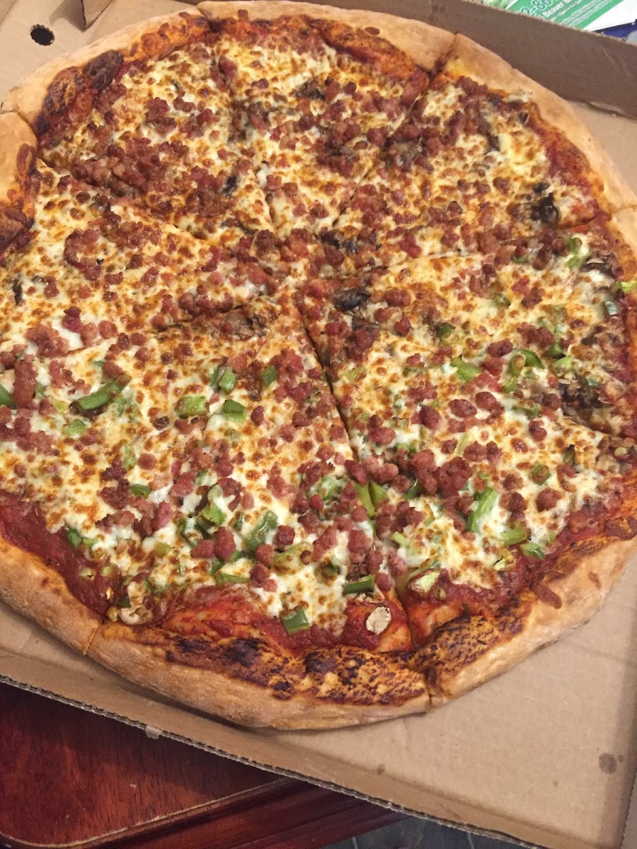 Tucker Lake Pizza - Photo 4