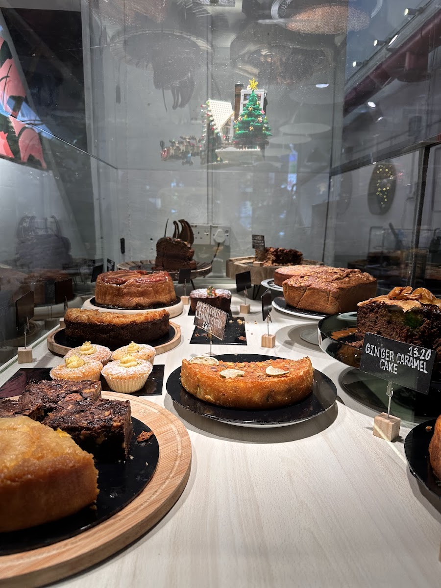 The Mugshot Cafe - Photo 6