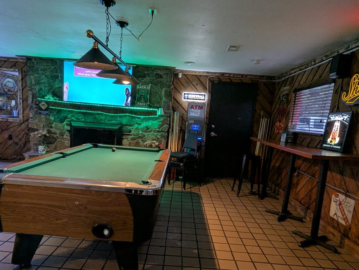 Two Trees Sports Bar & Grill - Photo 5