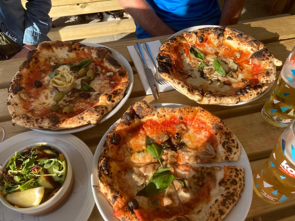 Pizza Roja at Sennen Surf Lodge - Photo 3