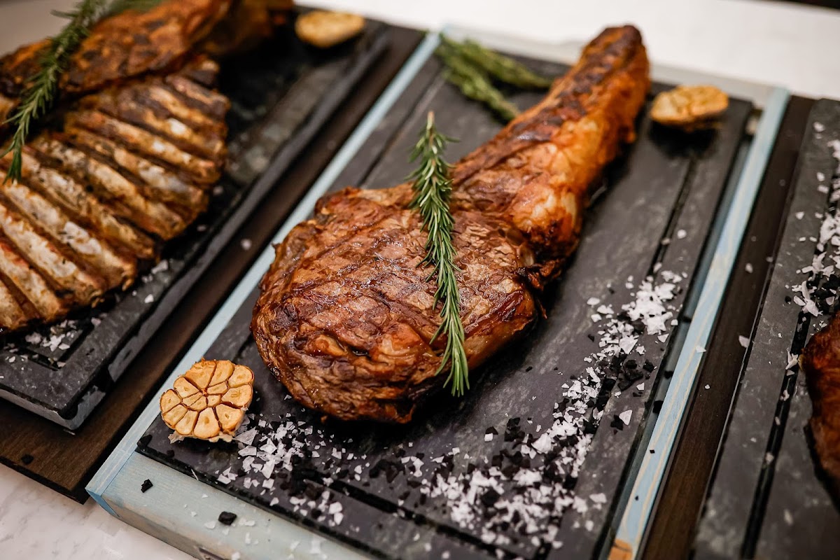Bavette Italian Steakhouse - Photo 2