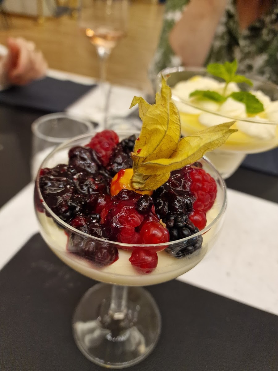 Bavette Italian Steakhouse - Photo 8