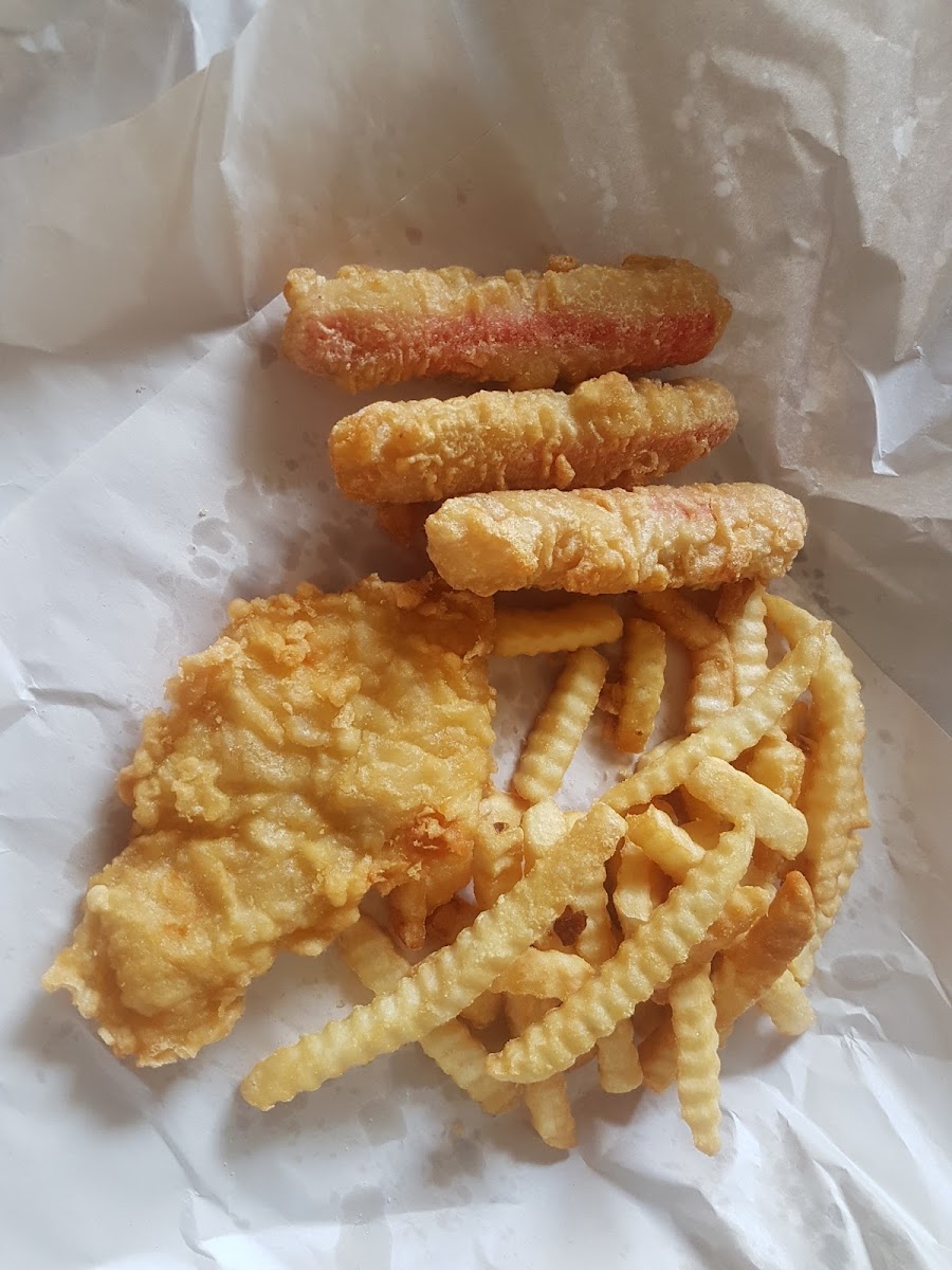 Gayhurst Fish Supply - Photo 2