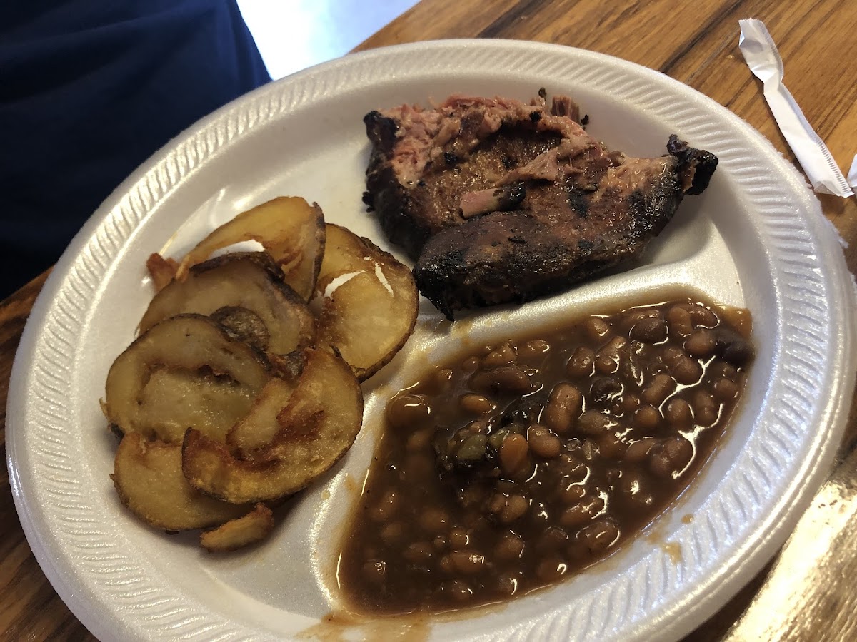 Sally's Smokin Butt BBQ - Photo 4