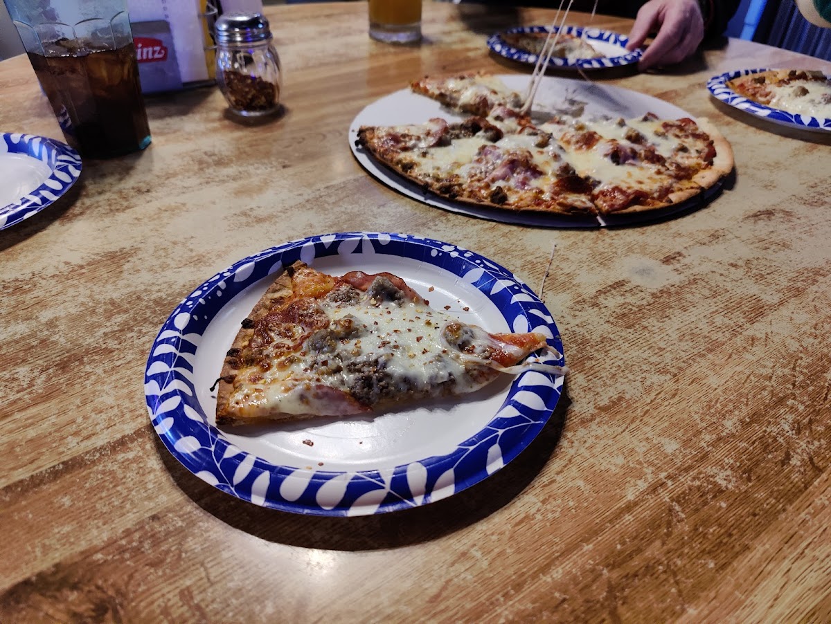 Frommy's Pizza, Grill and Pub