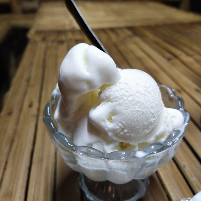 Creamy Cheesecake Ice Cream