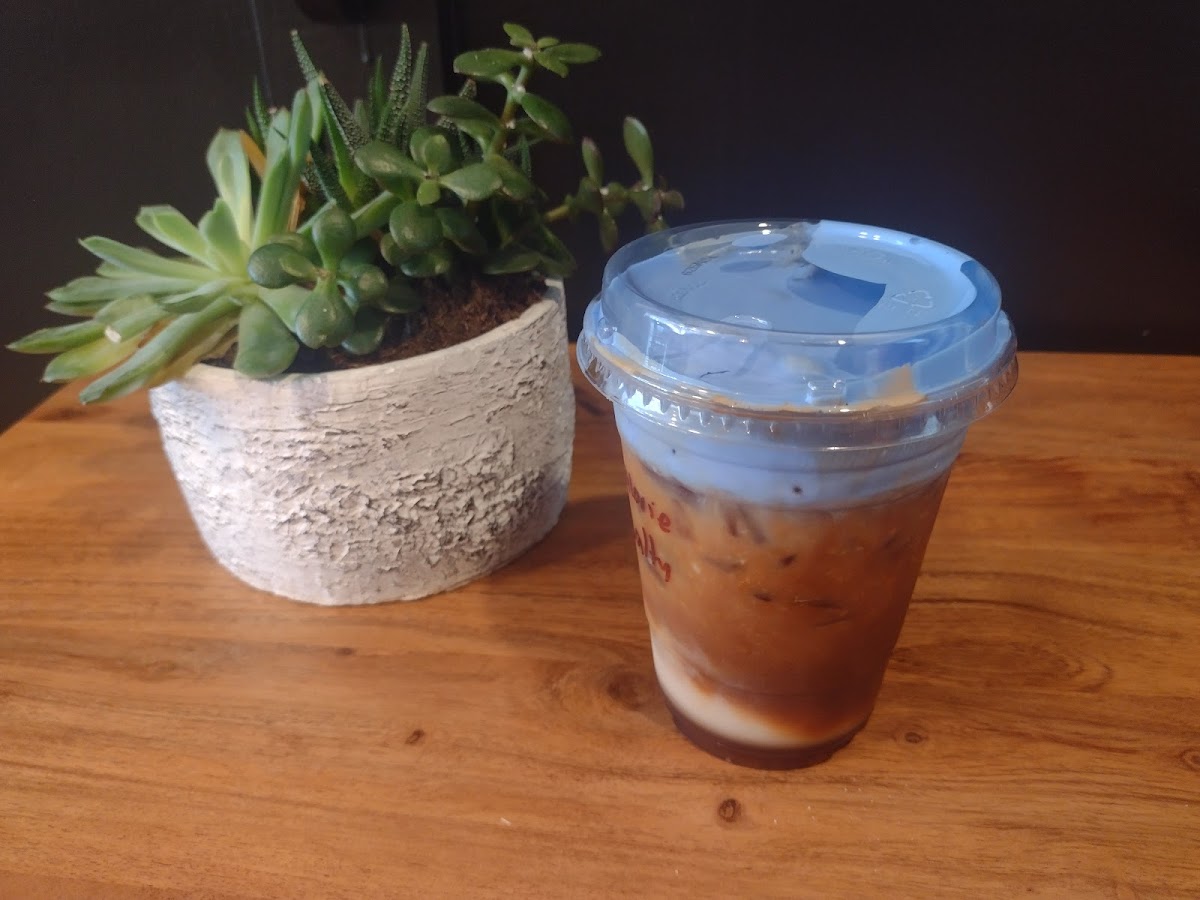 Guapo's Coffee House - Photo 4
