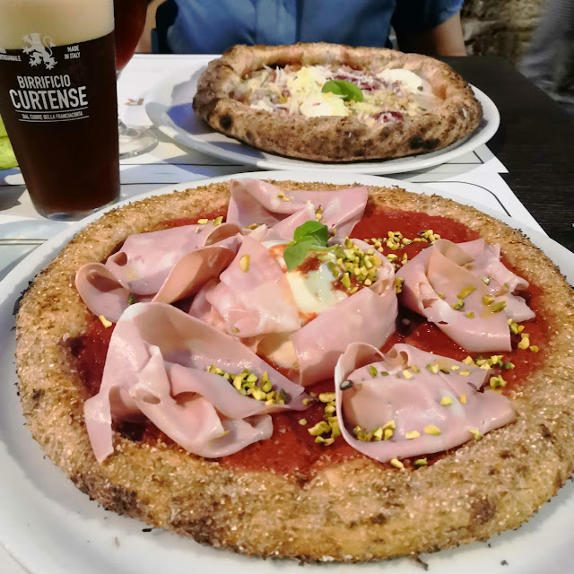 Pizza Grano Franto Con Pistacchio E Mortadella
