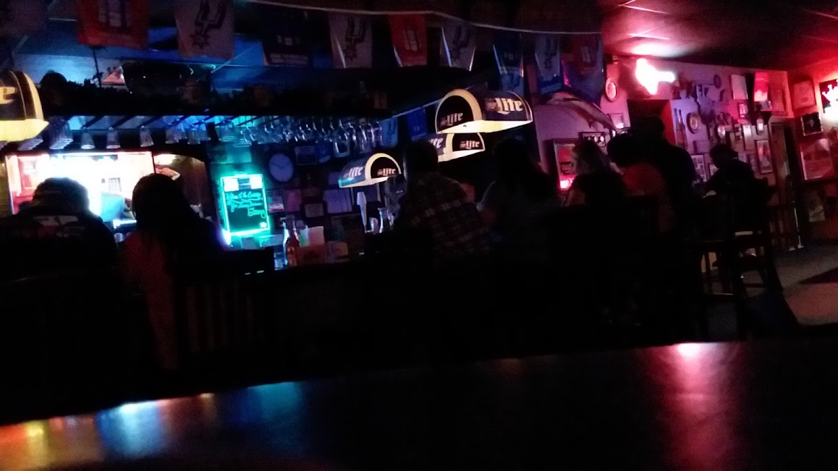 Cadillac Club - Photo 2