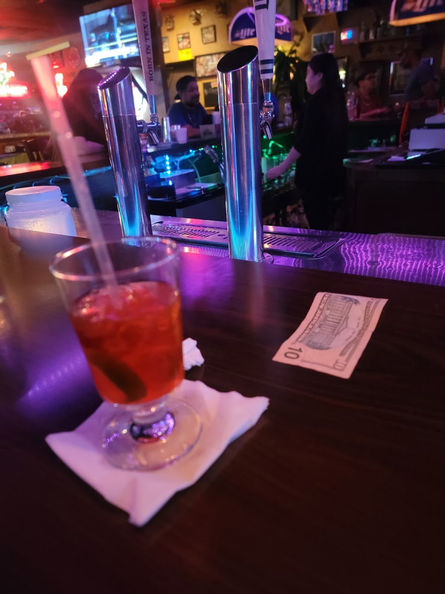 Cadillac Club - Photo 3