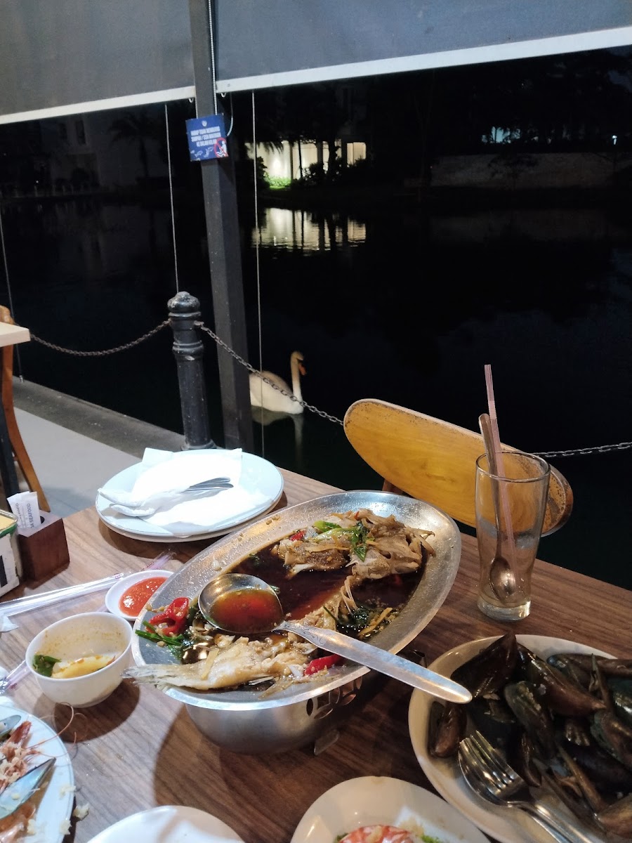 Telaga Seafood Restaurant Lavon - Photo 3