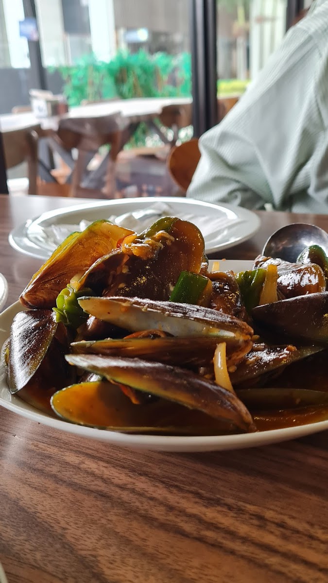 Telaga Seafood Restaurant Lavon - Photo 5