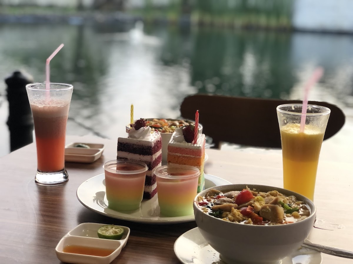 Telaga Seafood Restaurant Lavon - Photo 8
