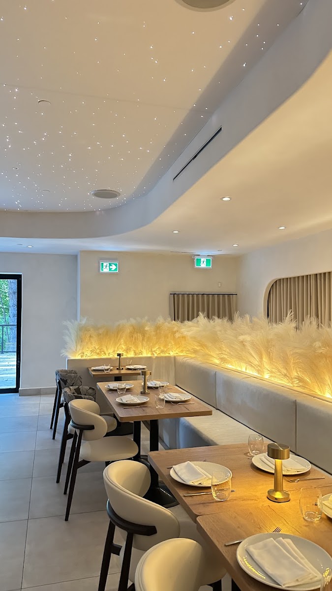 Petros82 Restaurant Don Mills - Photo 6