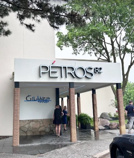 Petros82 Restaurant Don Mills - Photo 7