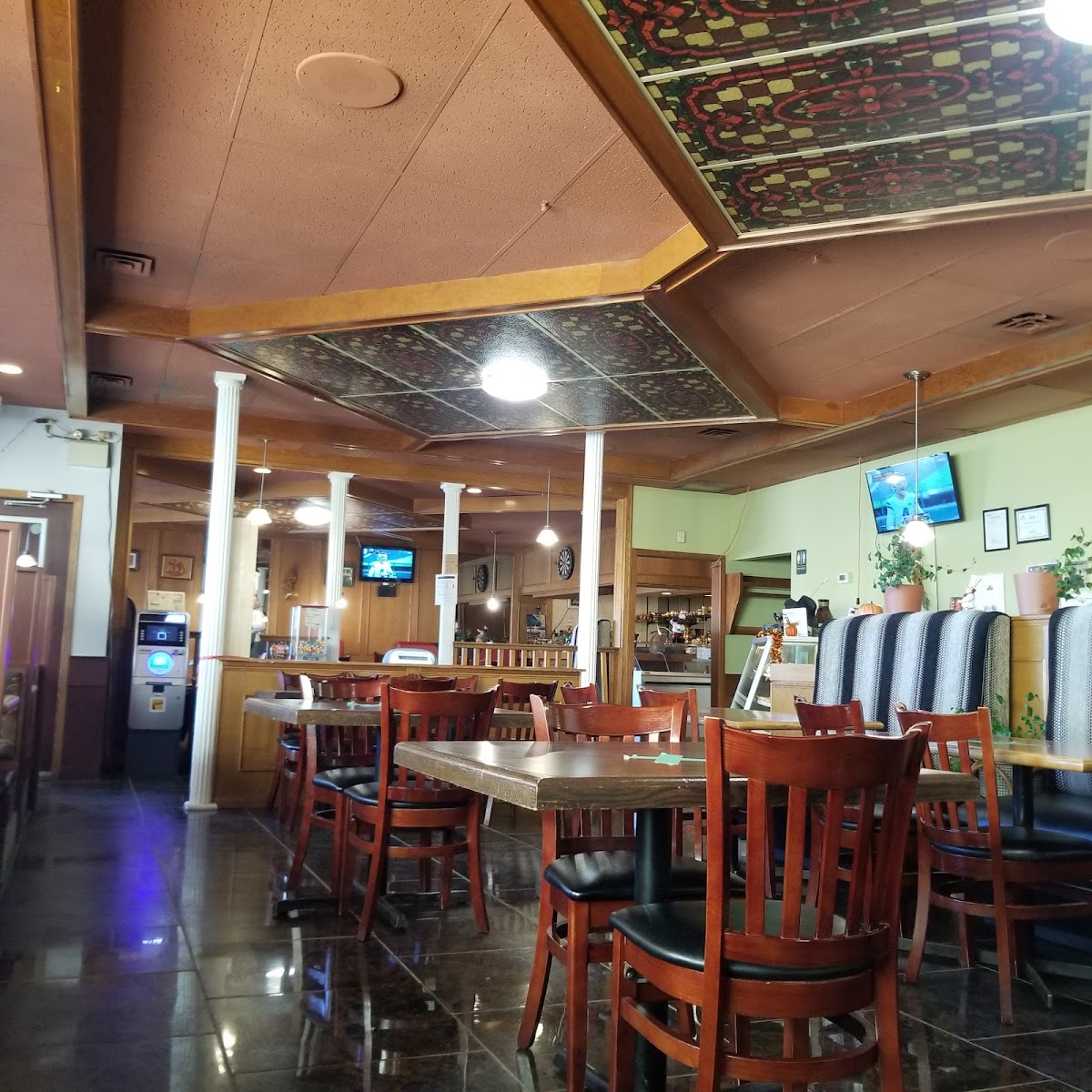 The Morinville Grill - Photo 2