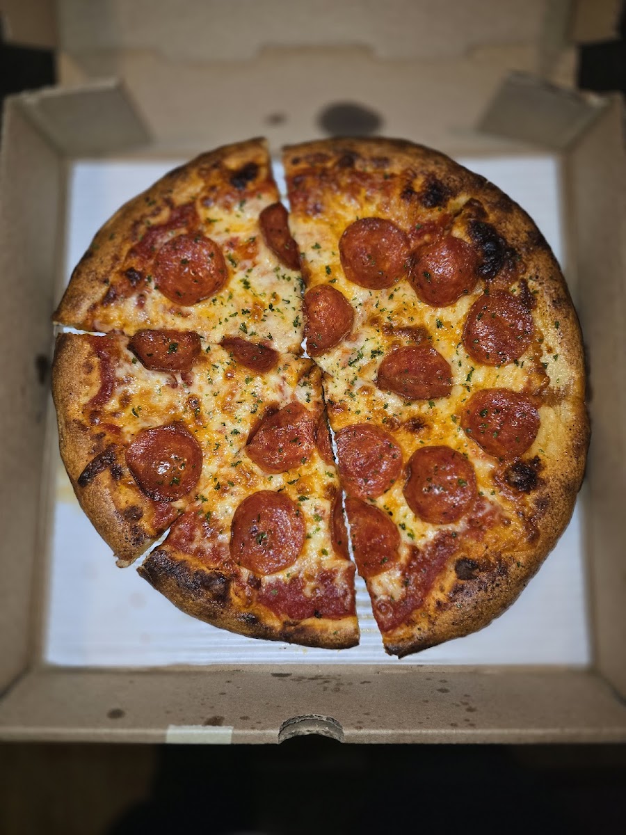 Late Shift Pizza and Wings - Photo 4