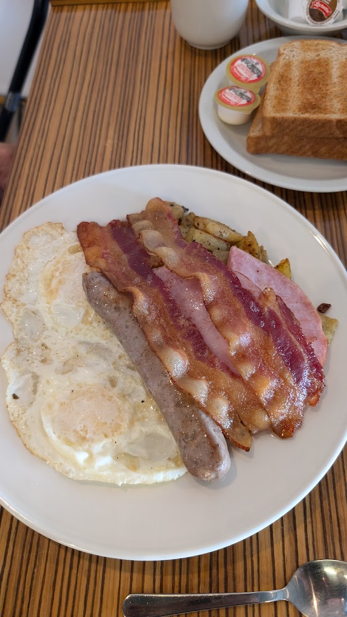 GuuBake Cafe - Photo 5