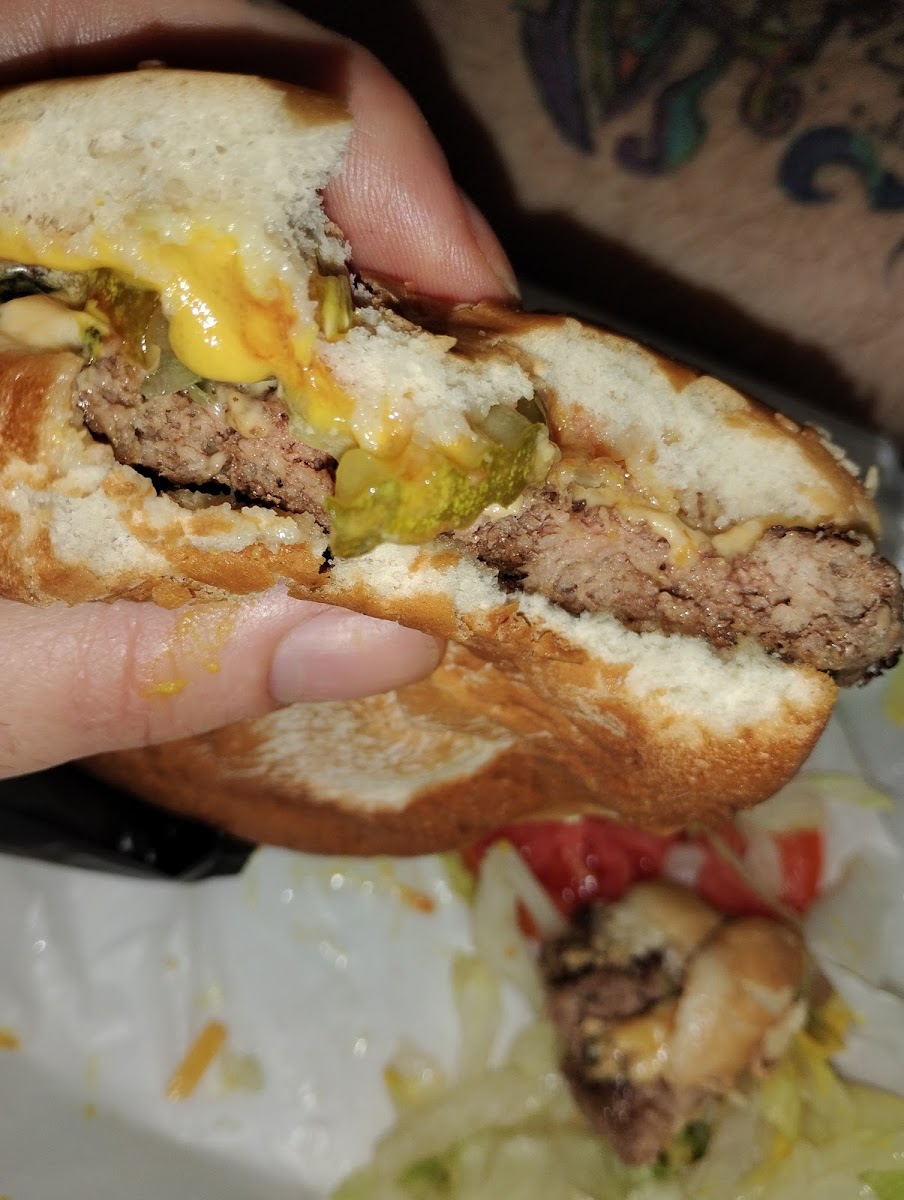 Tootsie's Tacos and Burgers - Photo 9