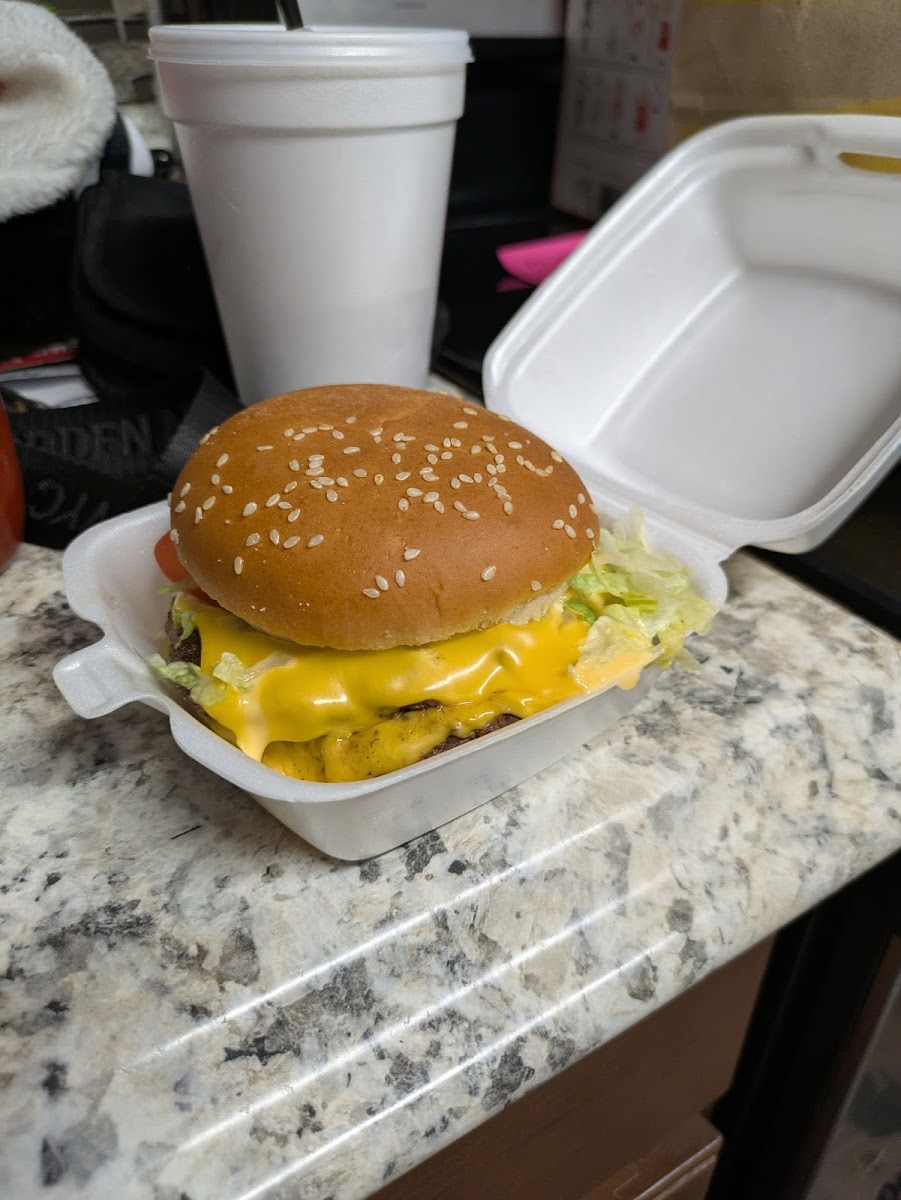 Tootsie's Tacos and Burgers - Photo 3