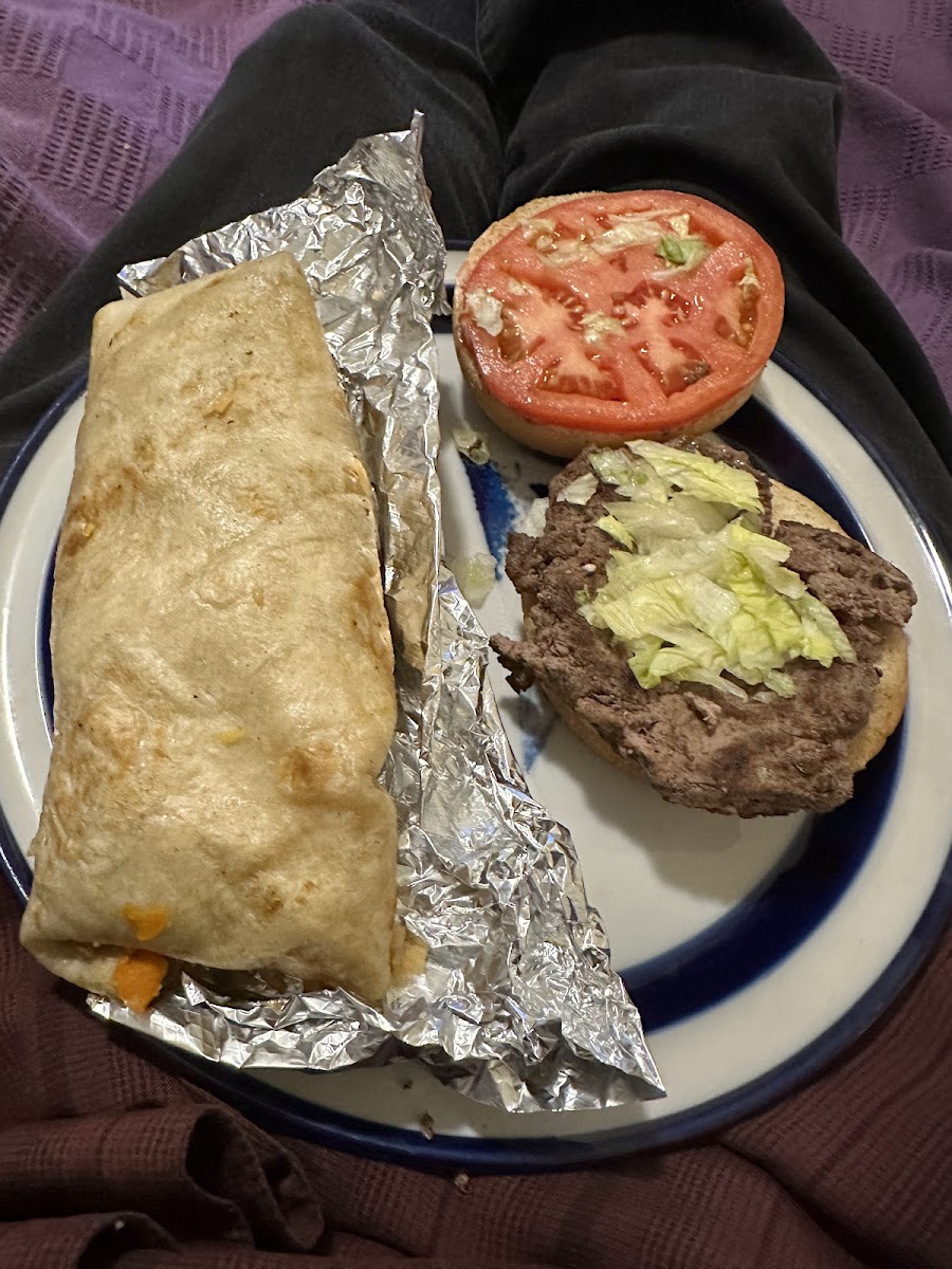 Tootsie's Tacos and Burgers - Photo 5