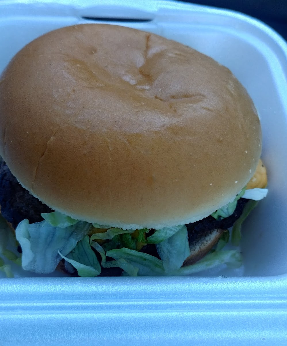 Tootsie's Tacos and Burgers - Photo 7