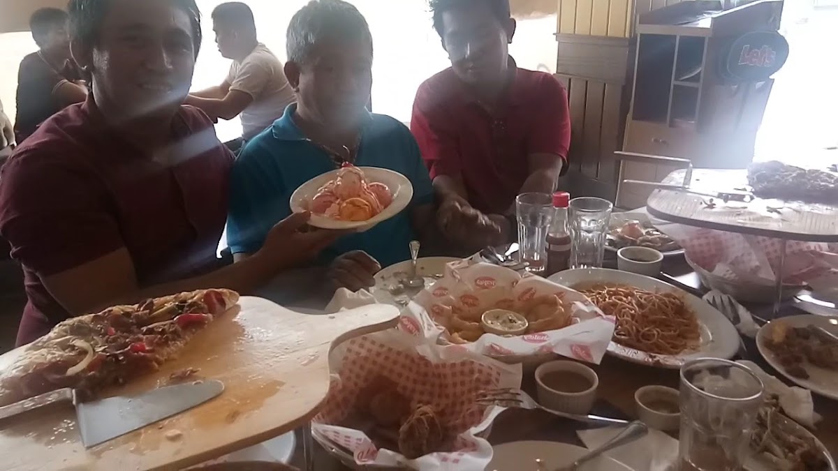 Shakey's WOW Center - Photo 1