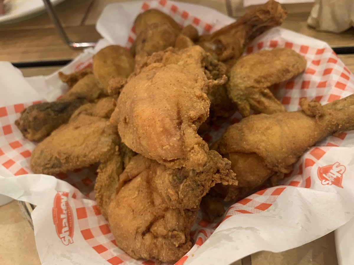 Shakey's WOW Center - Photo 2