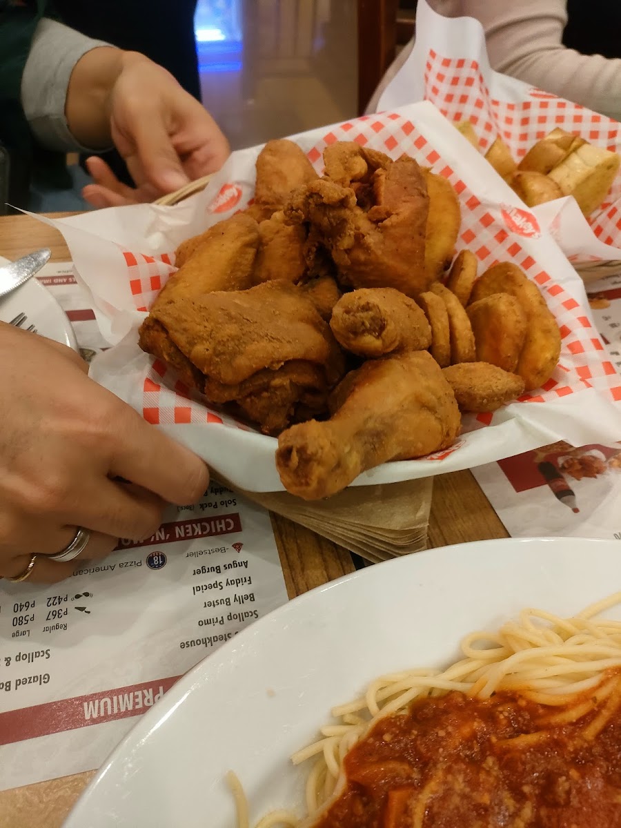 Shakey's WOW Center - Photo 4