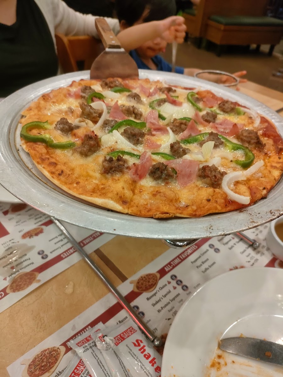 Shakey's WOW Center - Photo 5