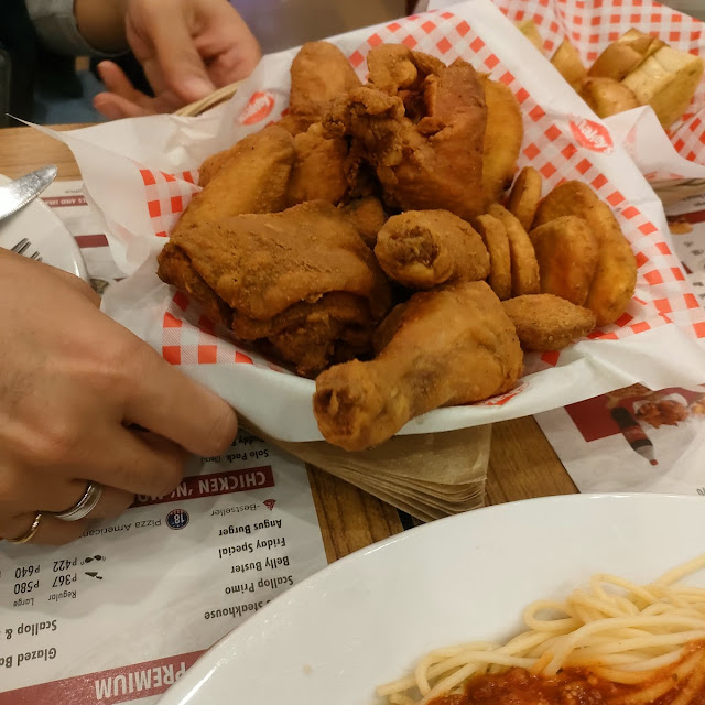 Chicken and Mojos