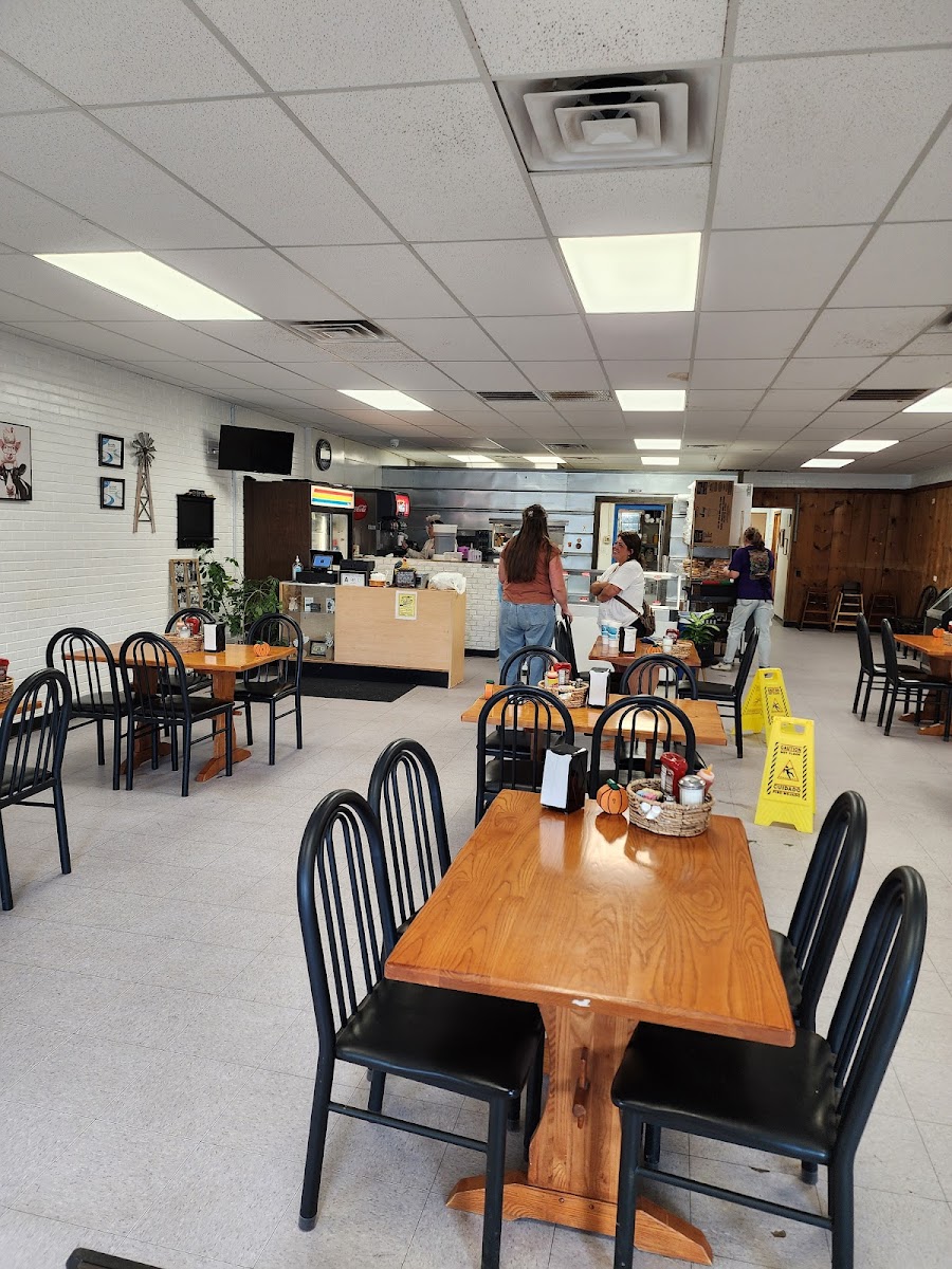 B J's Grill - Photo 2