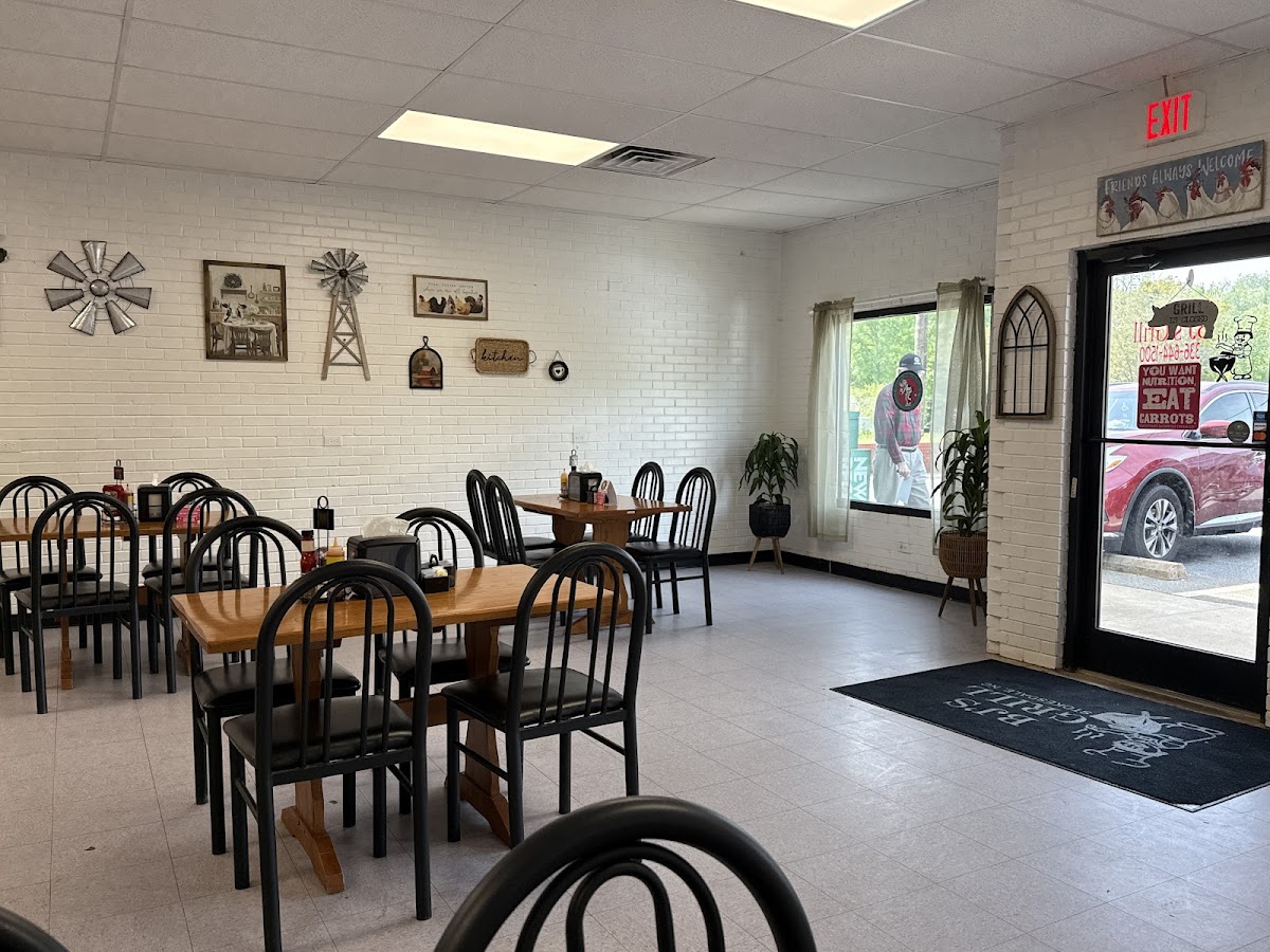 B J's Grill - Photo 8