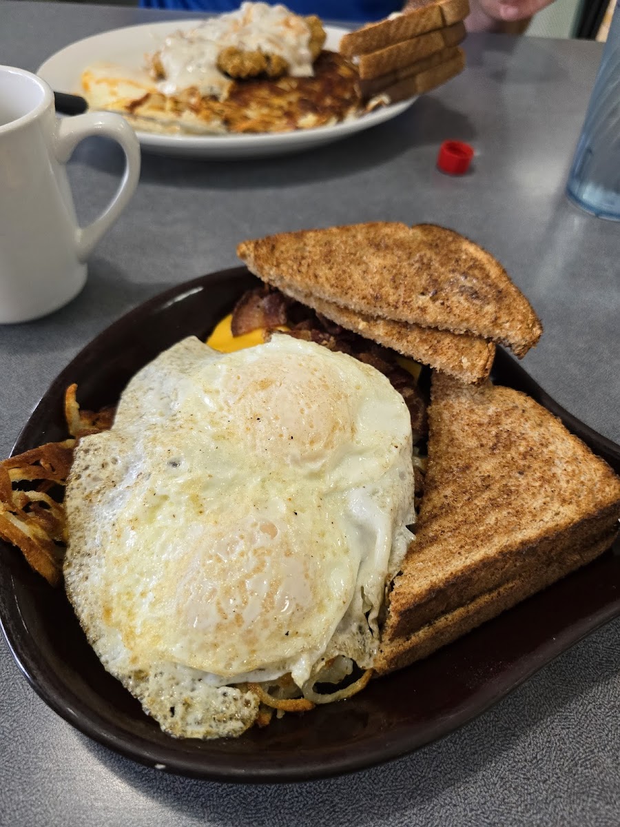 Wilbert Cafe & El Toro Lounge - Photo 5