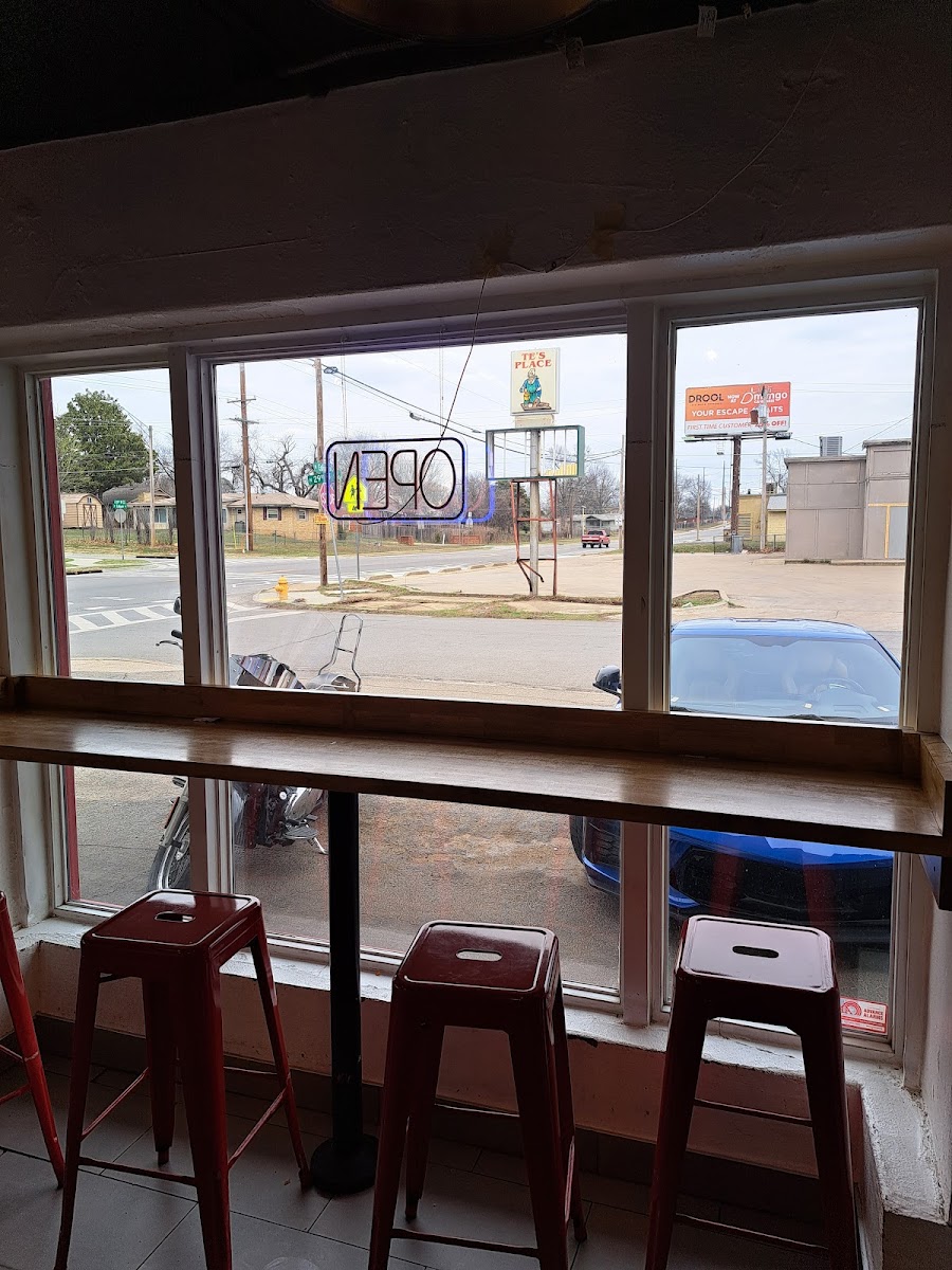 Ted's Hamburgers - Photo 3
