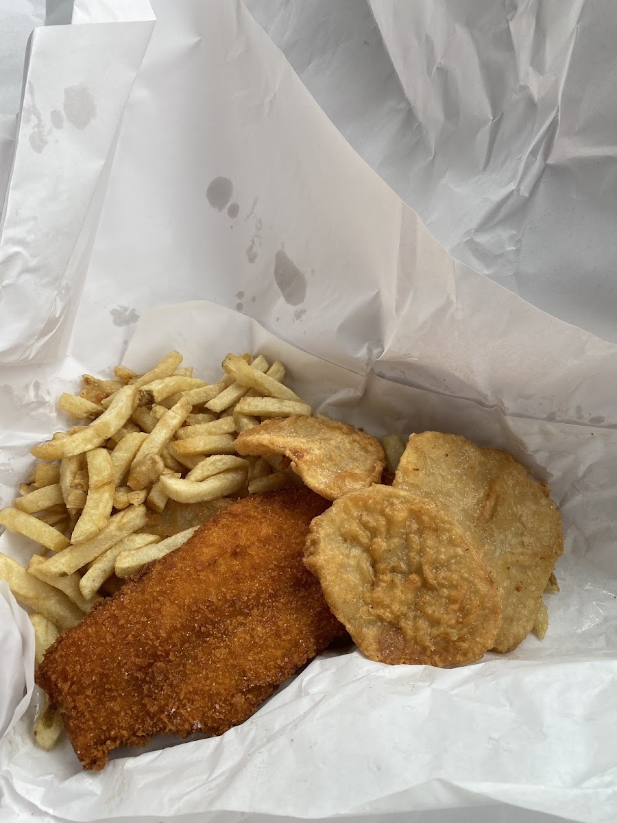 Julie's Chicken & Chips - Photo 6