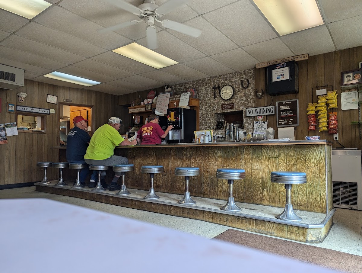Thoma Dairy Bar Cafe - Photo 3