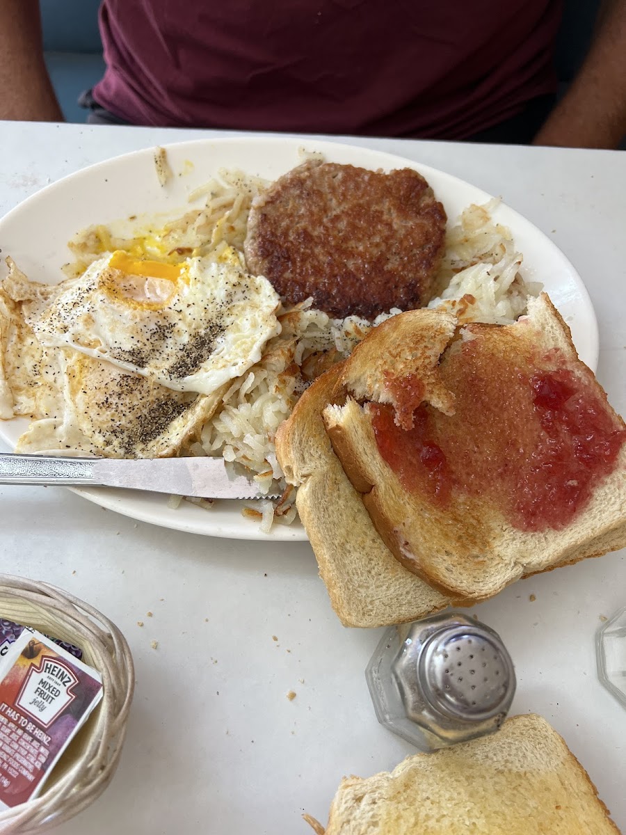 Thoma Dairy Bar Cafe - Photo 6