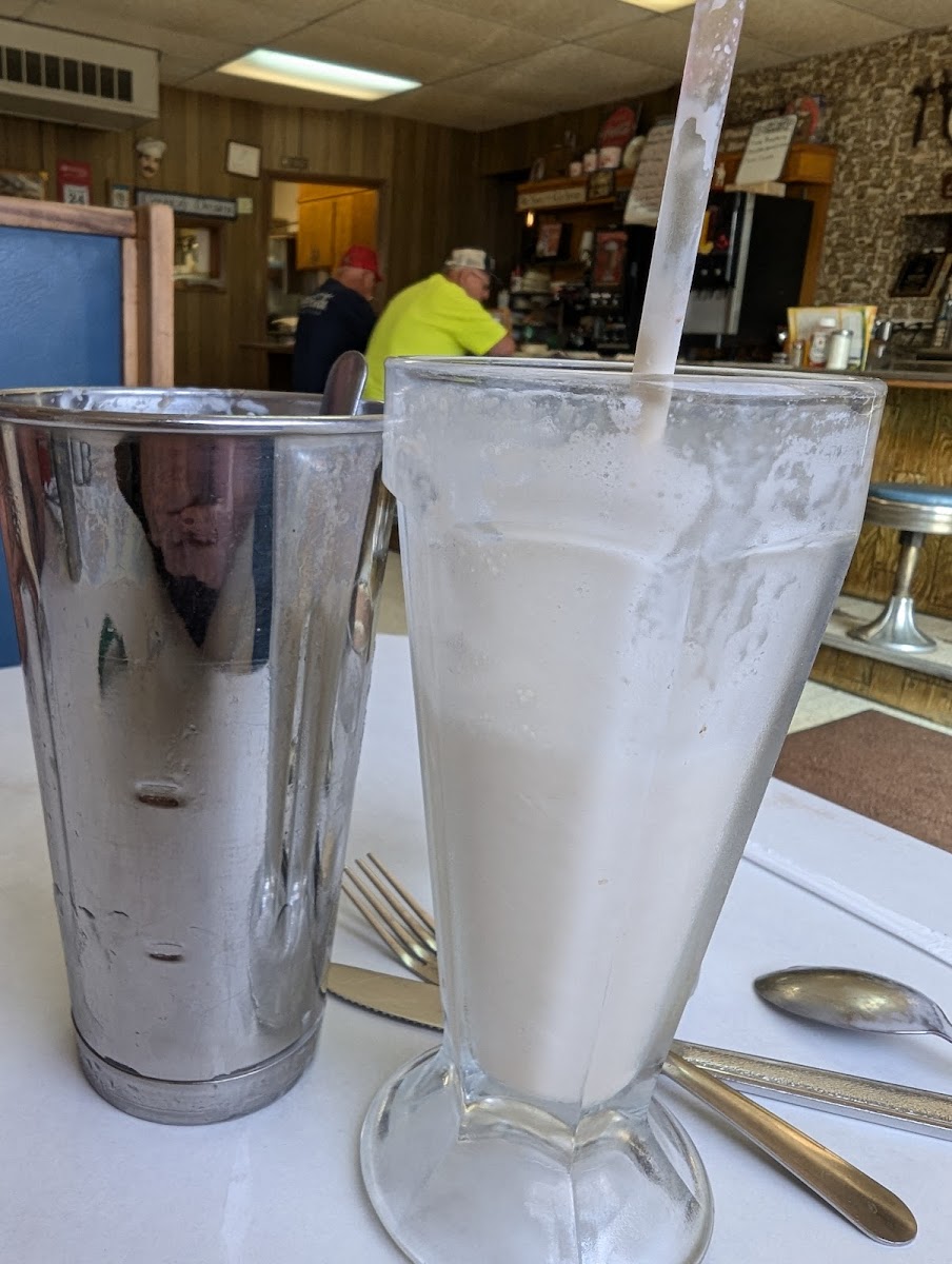 Thoma Dairy Bar Cafe - Photo 7
