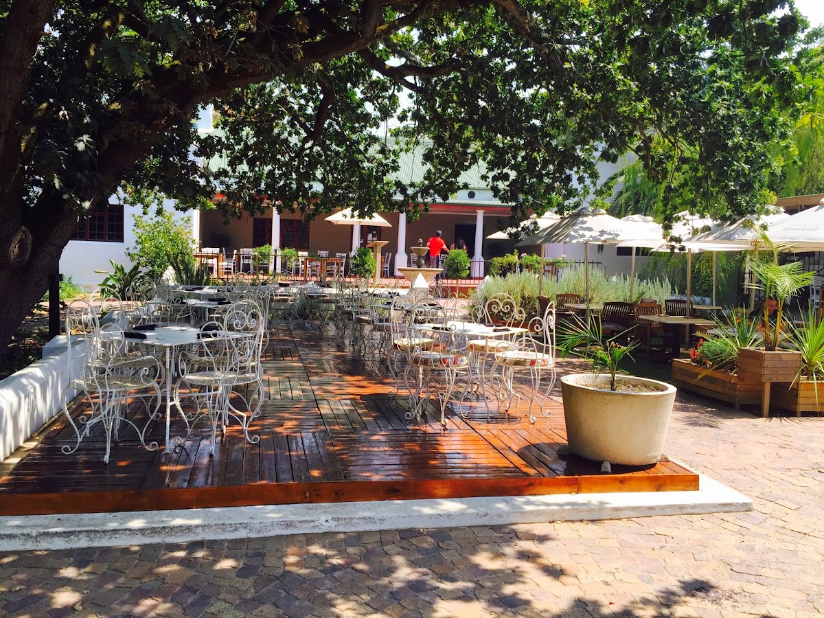 Poplars Restaurant - Photo 8