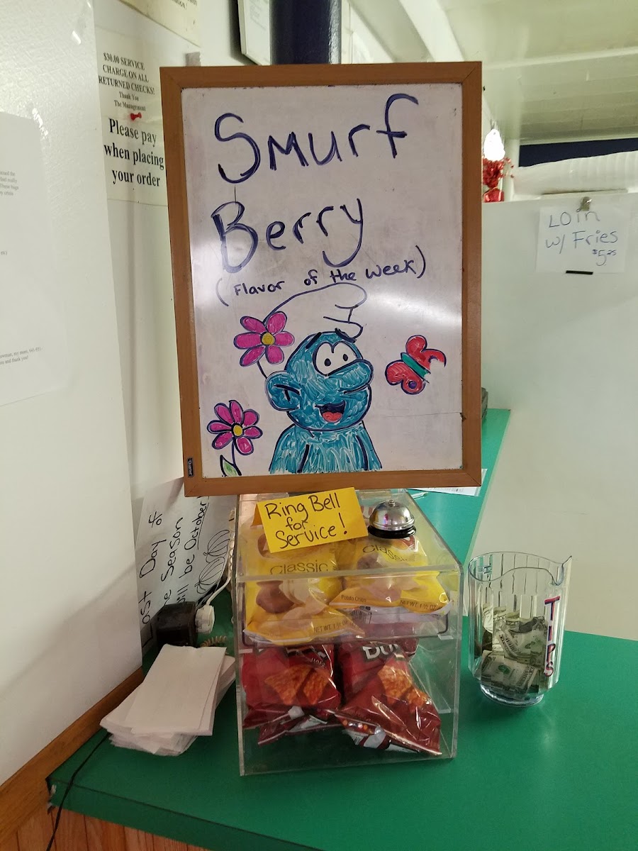 Albia Dairy Bar - Photo 9