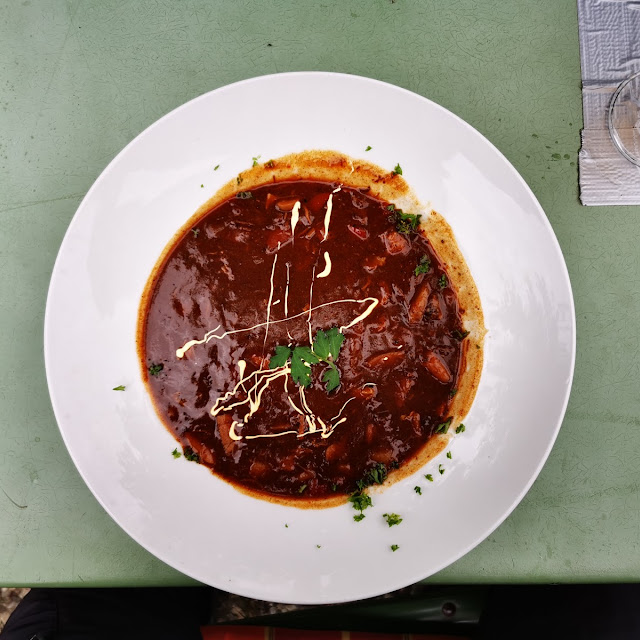 Wildgulasch Kleine Portion