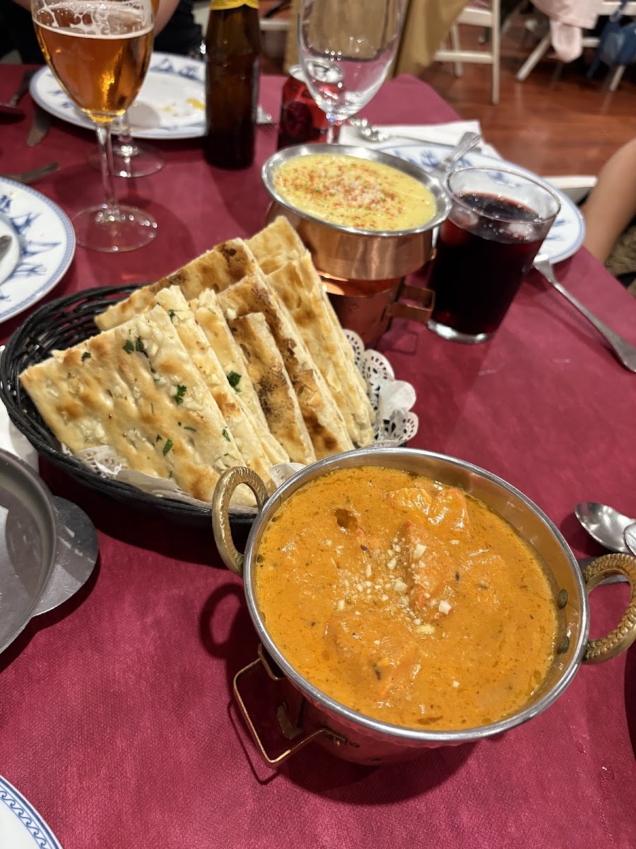 Taj Mahal Restaurante - Photo 2